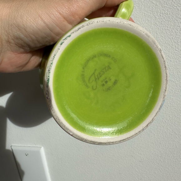 Vintage Fiestaware 8oz classic ring mug
3.5” tall, 3.5” across the top 💚 - Picture 5 of 10